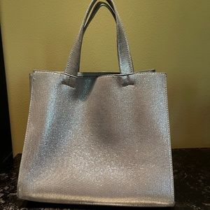 Silver Un Billi8n Purse Tote